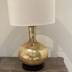 Lighting gold in bige shade